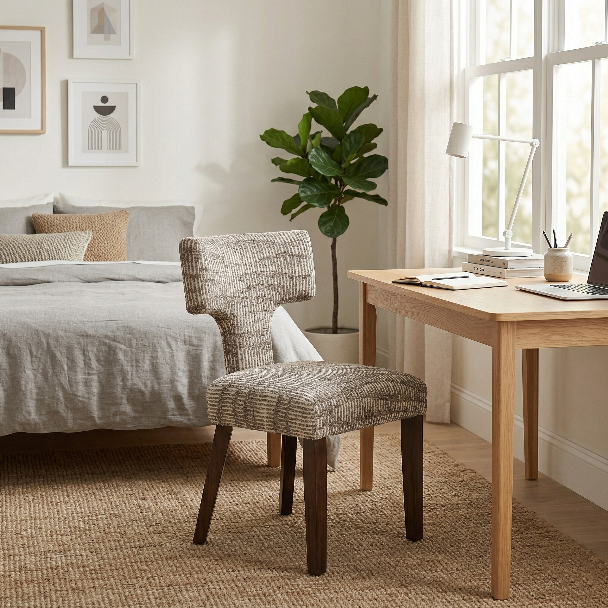 Cyber Homemake ● Silla de Comedor Mid-Century con Patrón Geométrico