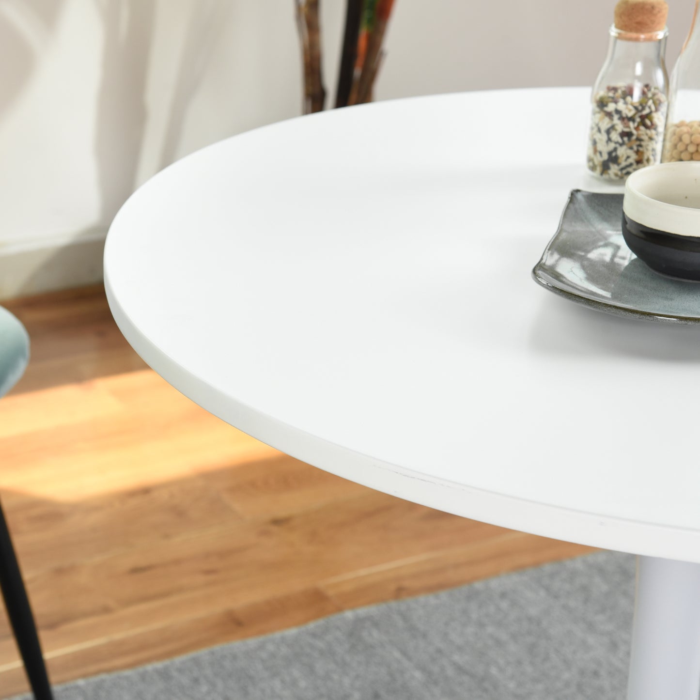 Mesa de Comedor Redonda Pequeña Eames de 2 a 4 Plazas Color Blanco