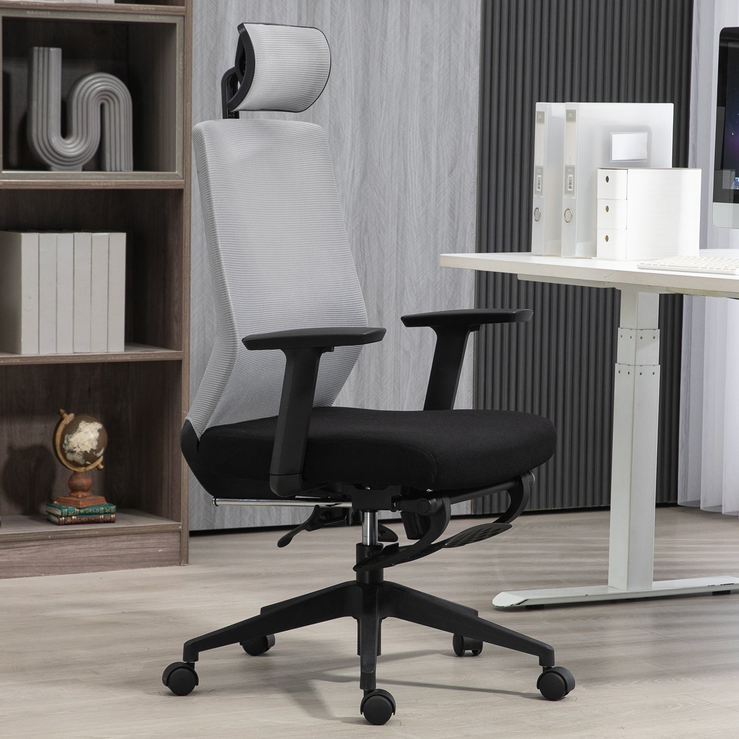 Silla Ergonómica de Oficina con Reposapiés Soporte Lumbar Reposacabezas Ajustable Reposabrazos Altura Inclinable Gris + Negro