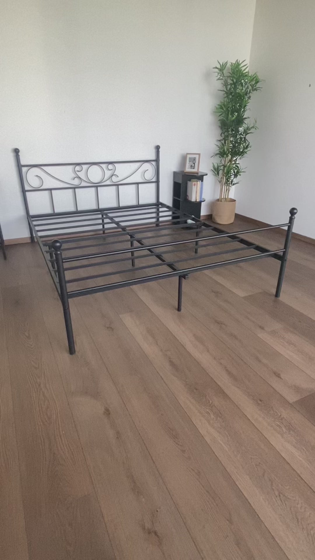 Marco de Cama de Metal Base de Cama Negro No Necesita Somier Almacenamiento Debajo de la Cama Fácil de Montar Queen 210.5 x 153.5cm