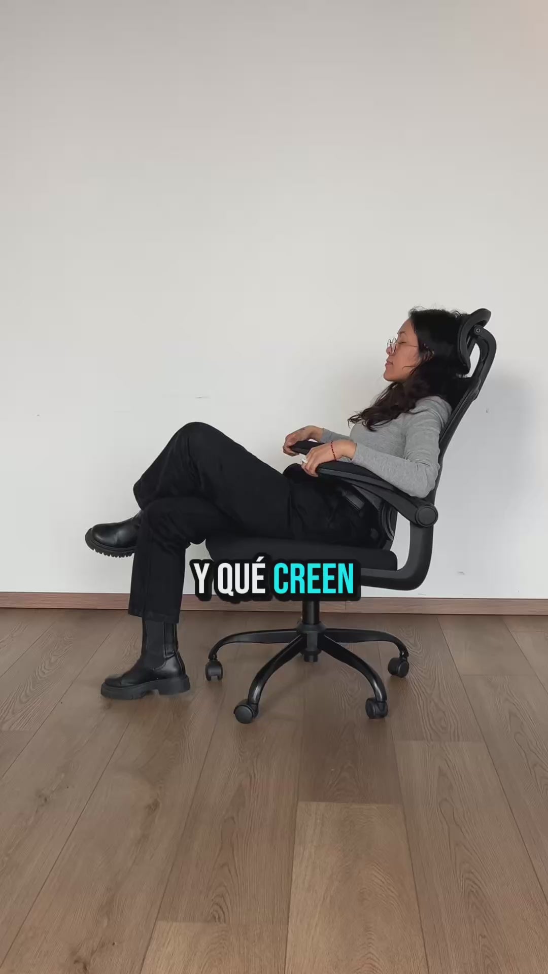 Silla de Oficina Ergonómica con Respaldo Alto Soporte Lumbar Ajustable Altura de Inclinación y Reposabrazos Negro